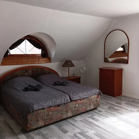 Gesztenye Vendeghaz Apartmán *