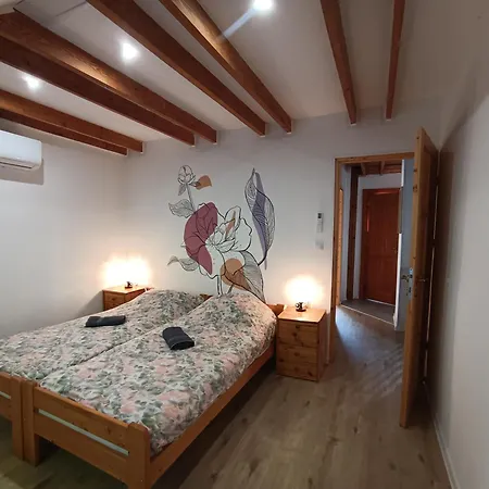 Gesztenye Vendeghaz Apartmán