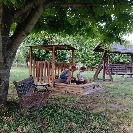 Apartamento Gesztenye *