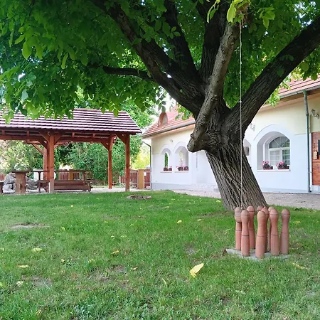 Apartamento Gesztenye Ságvár