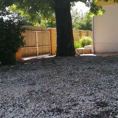 Gesztenye Vendeghaz * Ságvár