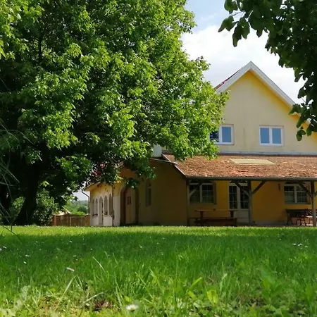 公寓 Gesztenye Vendeghaz Ságvár