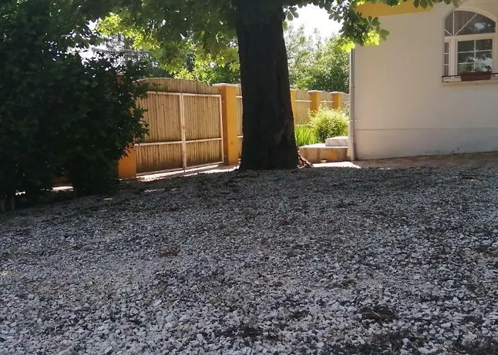 Gesztenye Vendeghaz * Ságvár